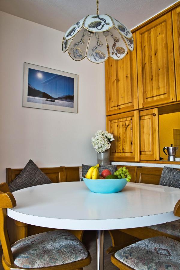 Zentrale Wohnung In St. Moritz Mit Grossem Balkon מראה חיצוני תמונה